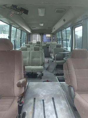Nissan Civilian 2003