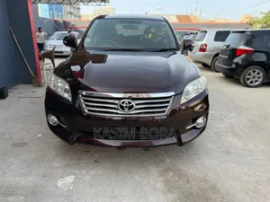 Toyota Vanguard 2012 Maroon