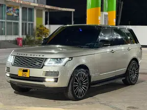 Land Rover Range Rover Vogue 2015 Gold