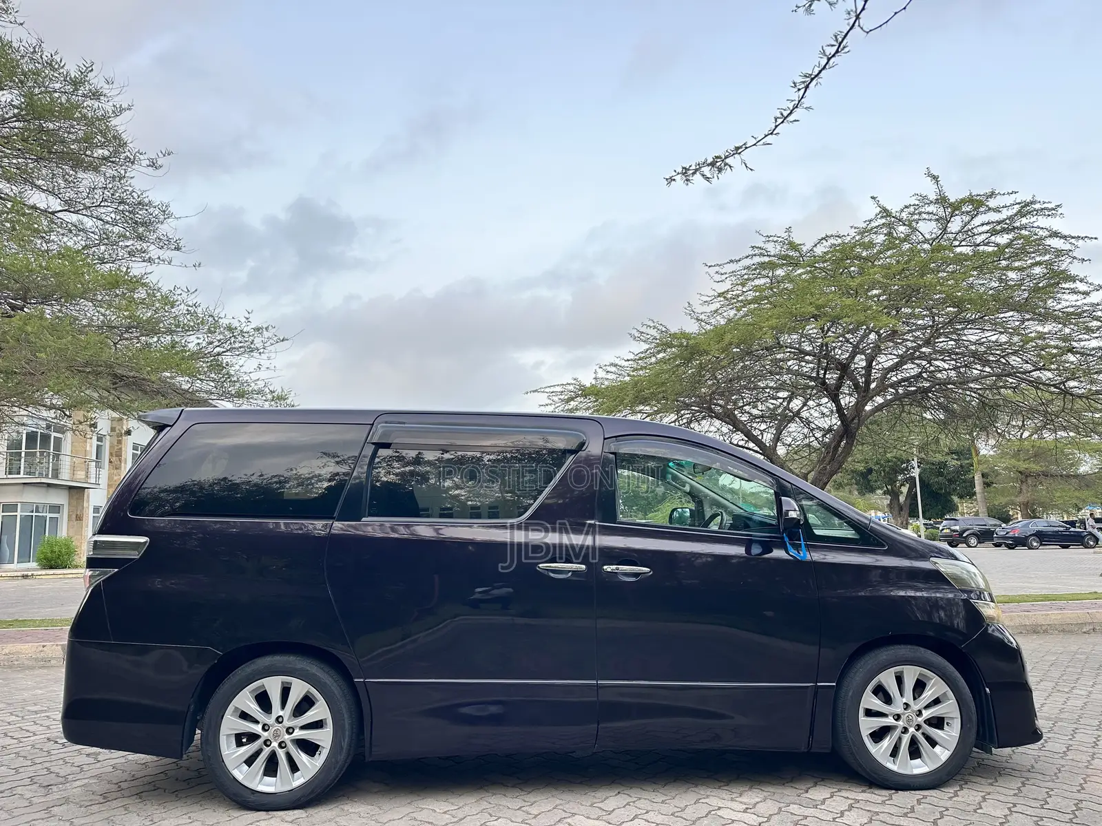 Toyota Vellfire 2009 Burgundy