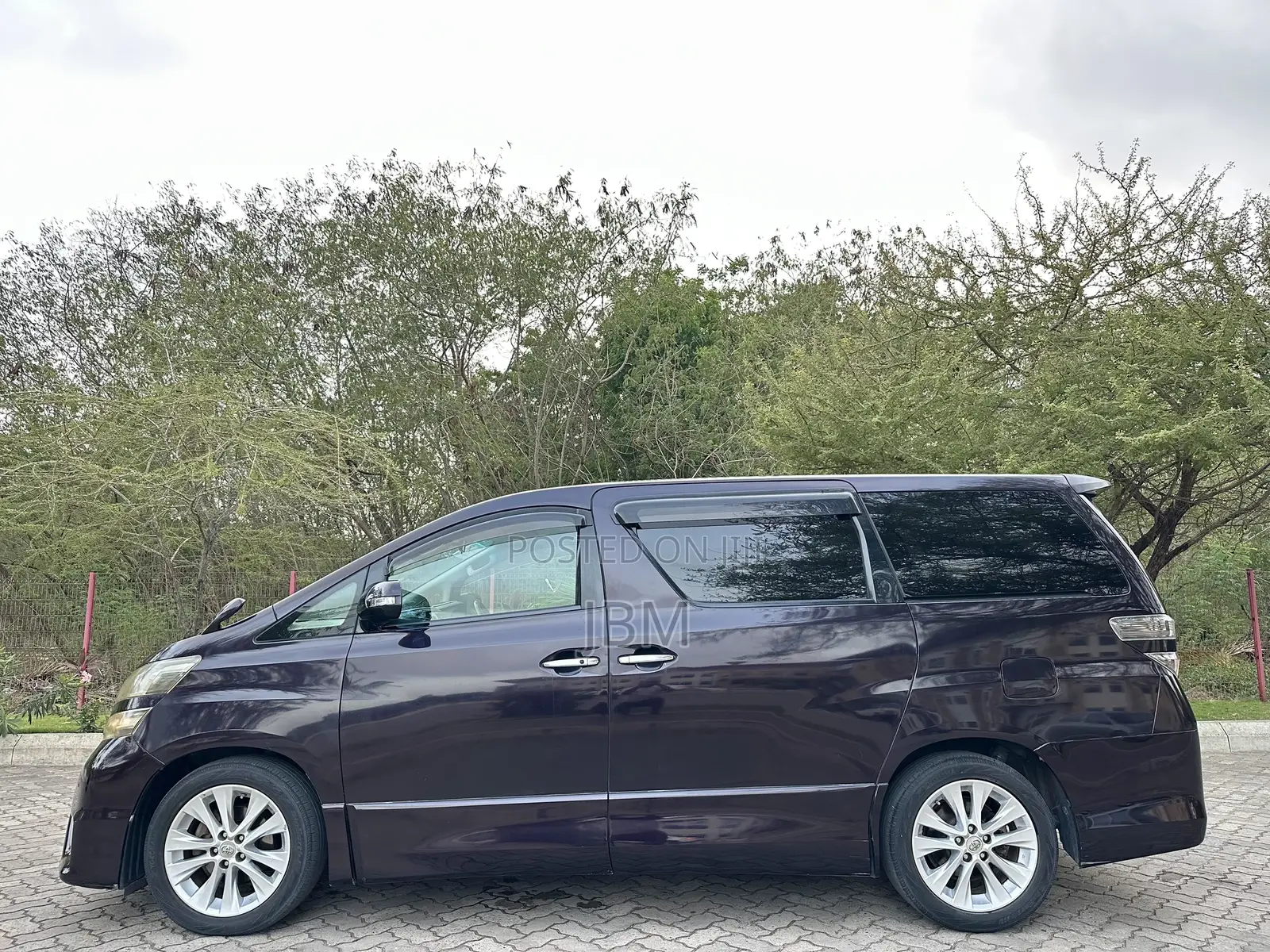 Toyota Vellfire 2009 Burgundy