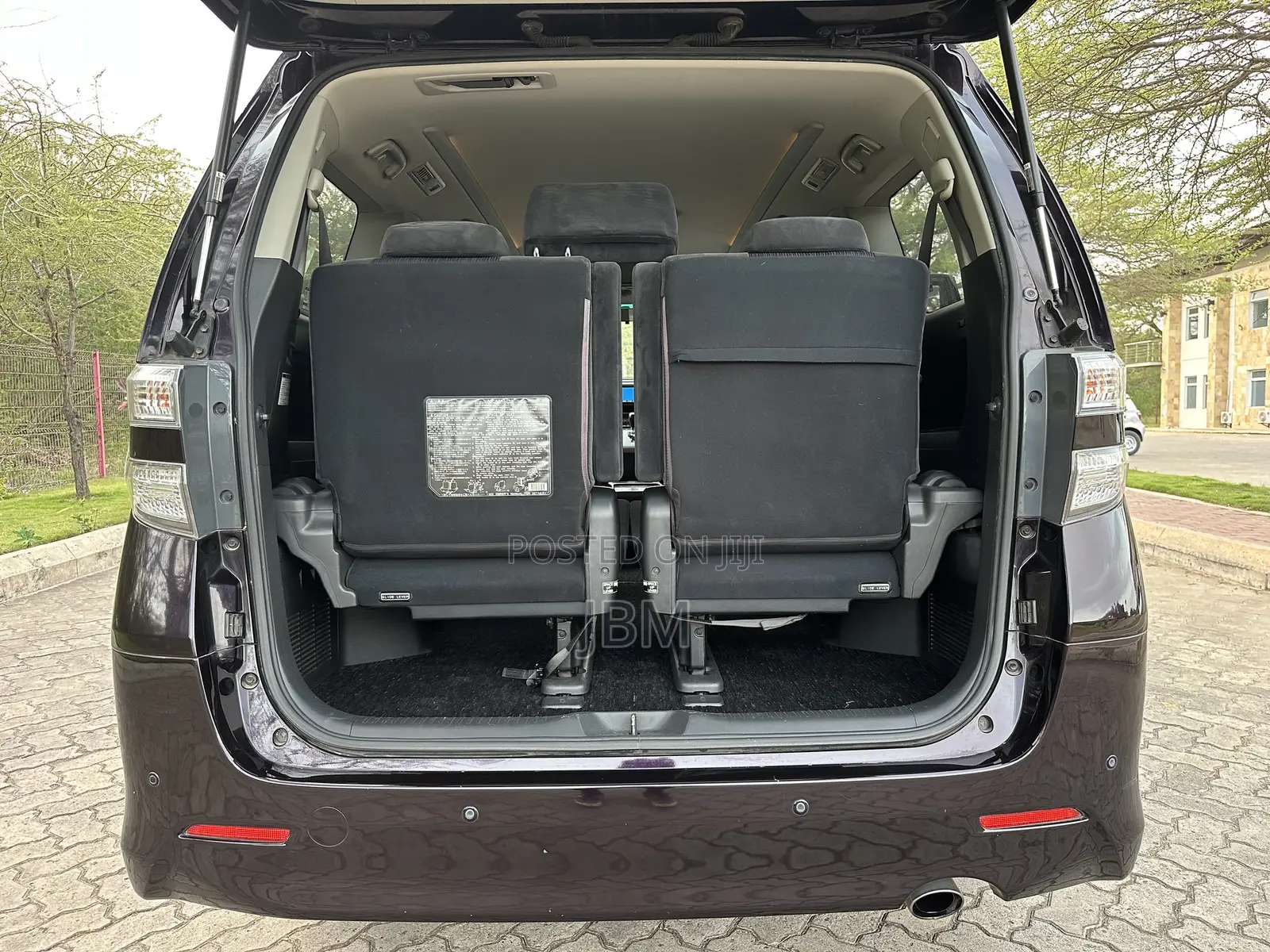 Toyota Vellfire 2009 Burgundy