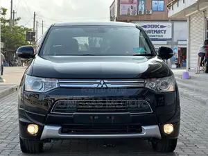 Mitsubishi Outlander 2015 Black