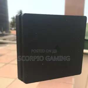 Playstation 4 Slim