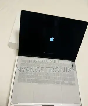 New Laptop Apple MacBook Air 2024 M3 13-Inch 24GB Apple M3 SSD 512GB
