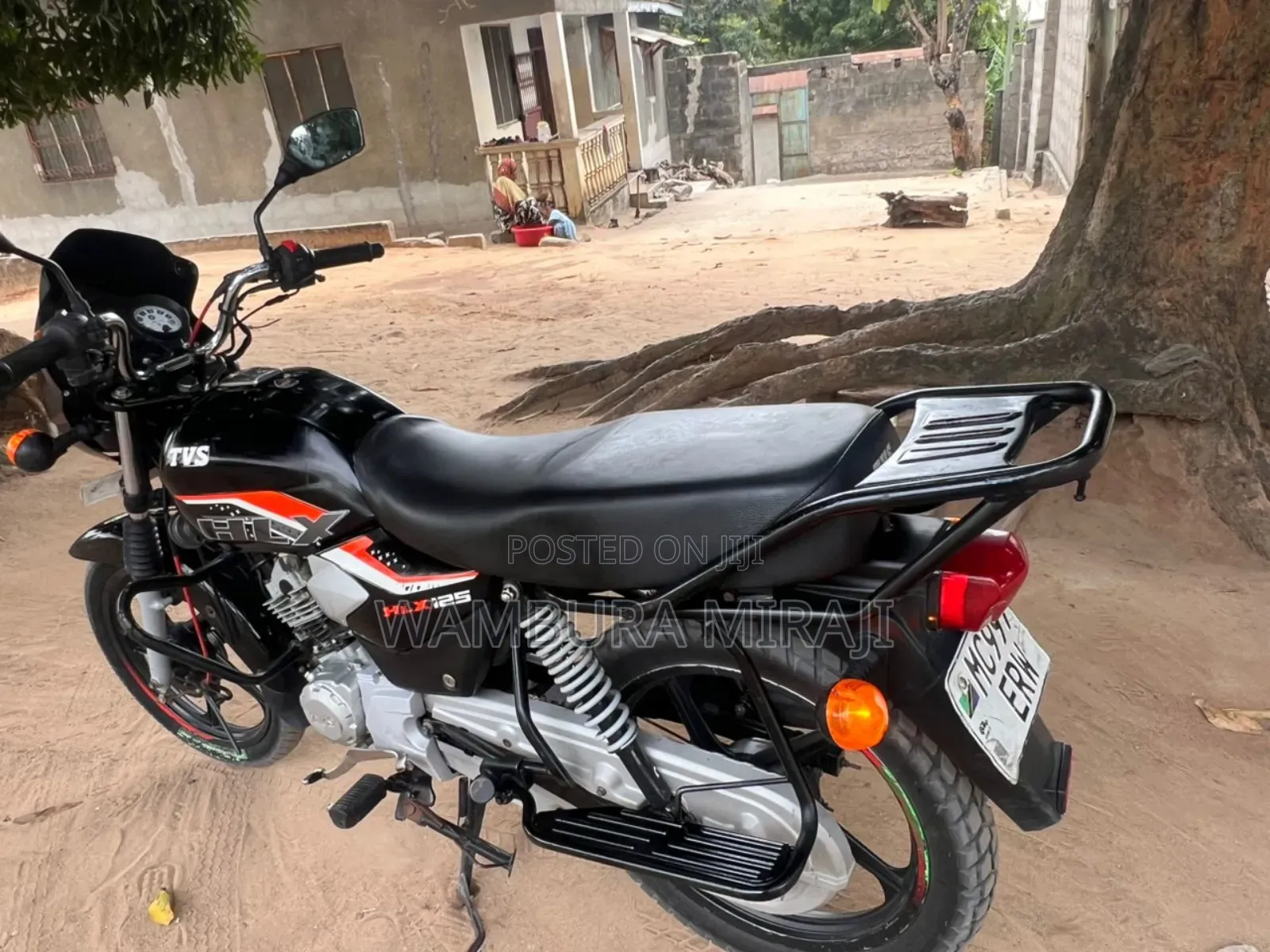 New TVS HLX 125 2025 Black