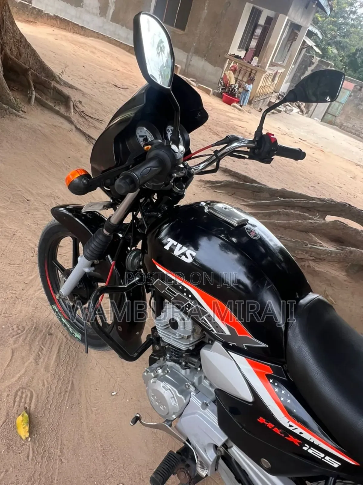 New TVS HLX 125 2025 Black