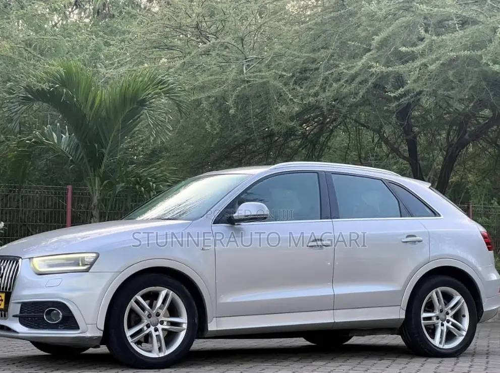 Audi Q3 2013 Silver