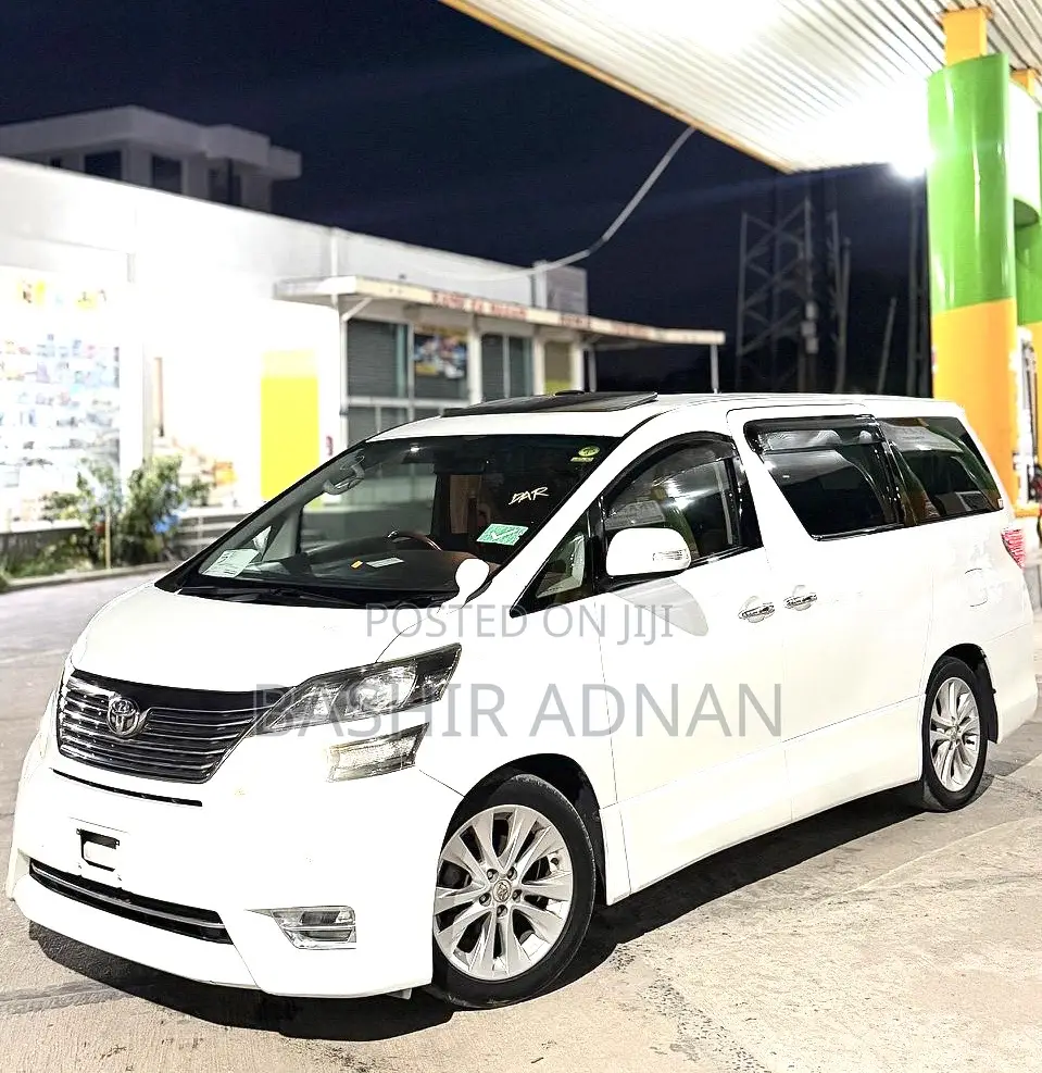 Toyota Vellfire 2010 White