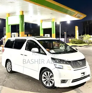 Toyota Vellfire 2010 White