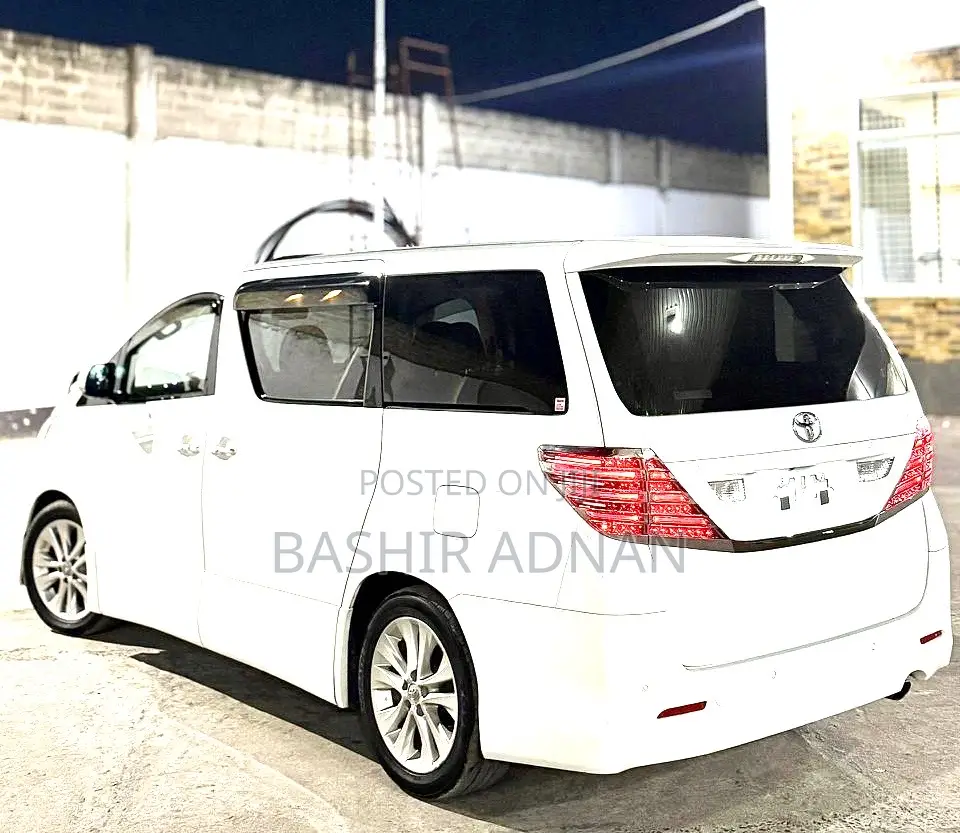 Toyota Vellfire 2010 White