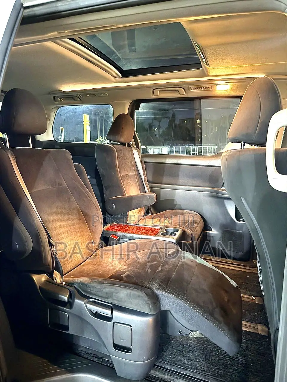 Toyota Vellfire 2010 White
