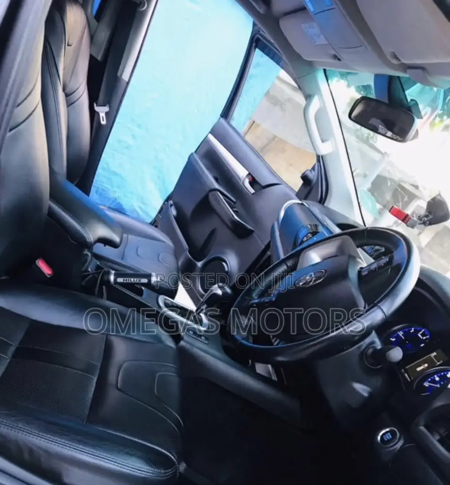 Toyota Hilux 2017 Black