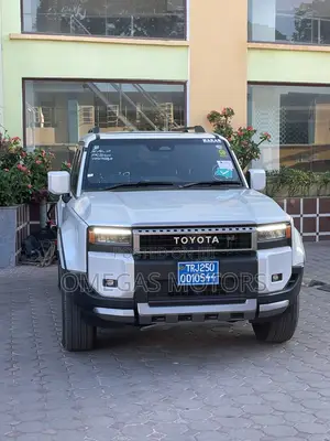 Toyota Land Cruiser 2024 Pearl