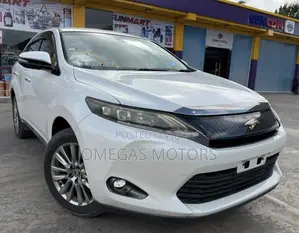 Toyota Harrier 2.0 2015 White