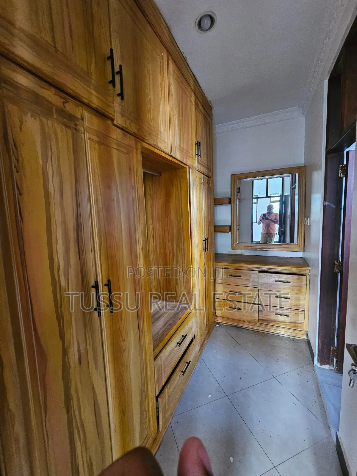 3bdrm Apartment in Mikochen, Mikocheni for rent