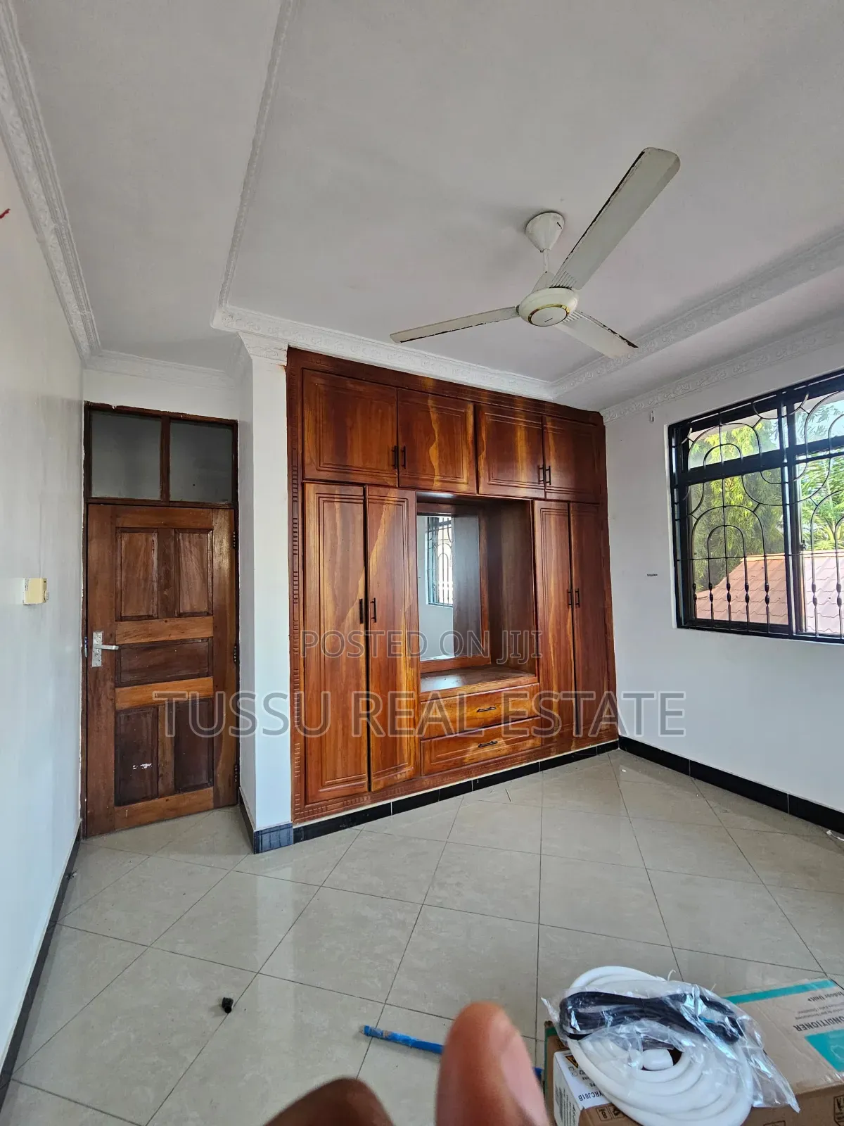 3bdrm Apartment in Mikochen, Mikocheni for rent