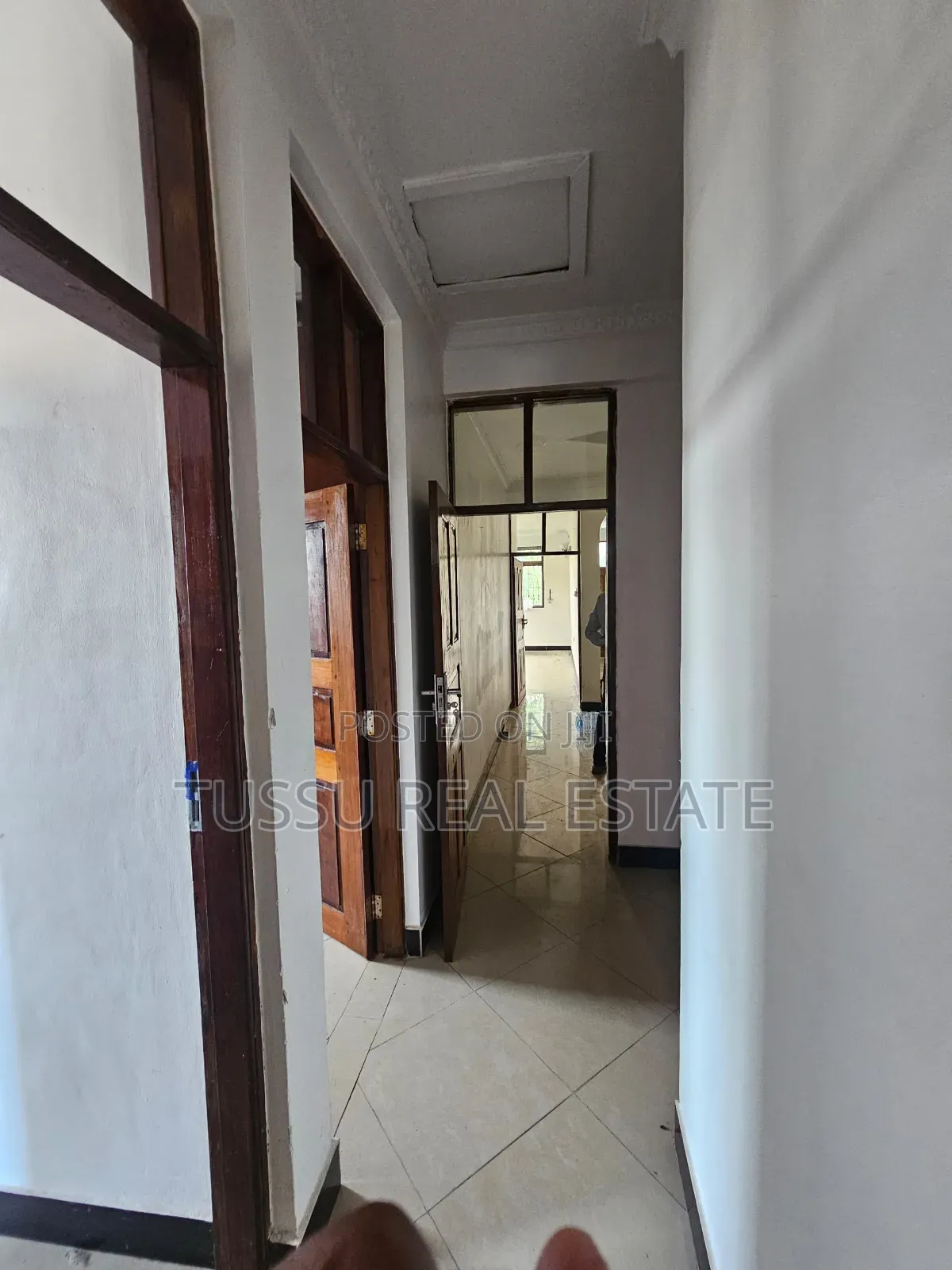 3bdrm Apartment in Mikochen, Mikocheni for rent