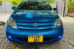 Toyota IST 2004 Blue