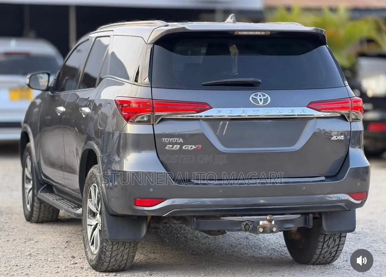 Toyota Fortuner 2018 Gray