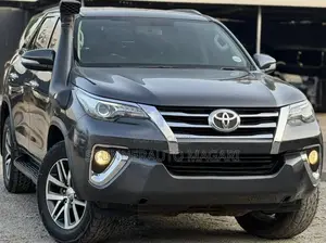 Toyota Fortuner 2018 Gray