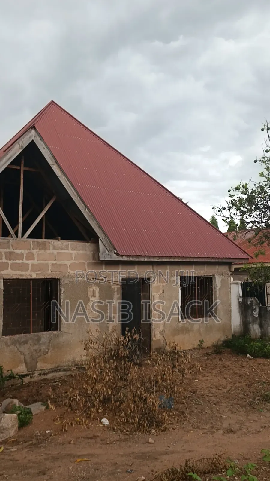 10bdrm House in Mecco for sale