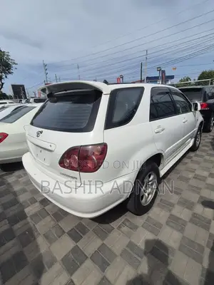 Toyota Harrier 2.2 16V 2000 White