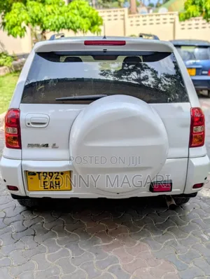 Toyota RAV4 2007 White