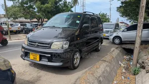 Toyota Noah 2003 Black
