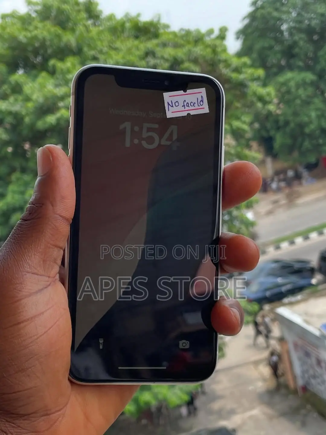 Apple iPhone XR 64 GB White