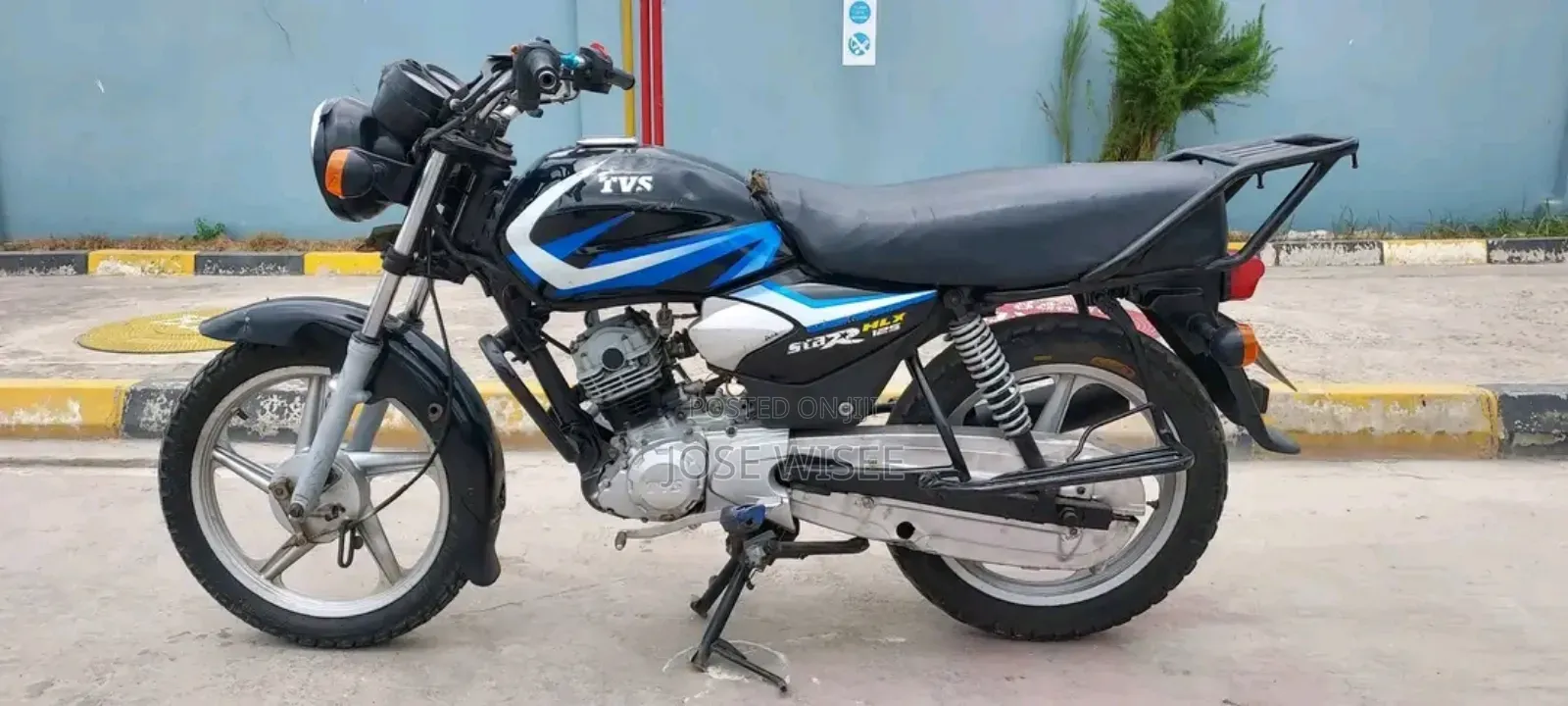 TVS HLX 125 2025 Black