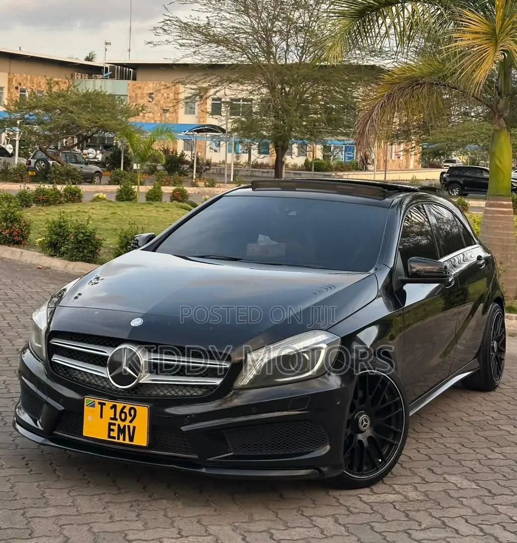 Mercedes-Benz A-Class 2013 Black
