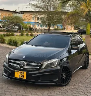 Mercedes-Benz A-Class 2013 Black