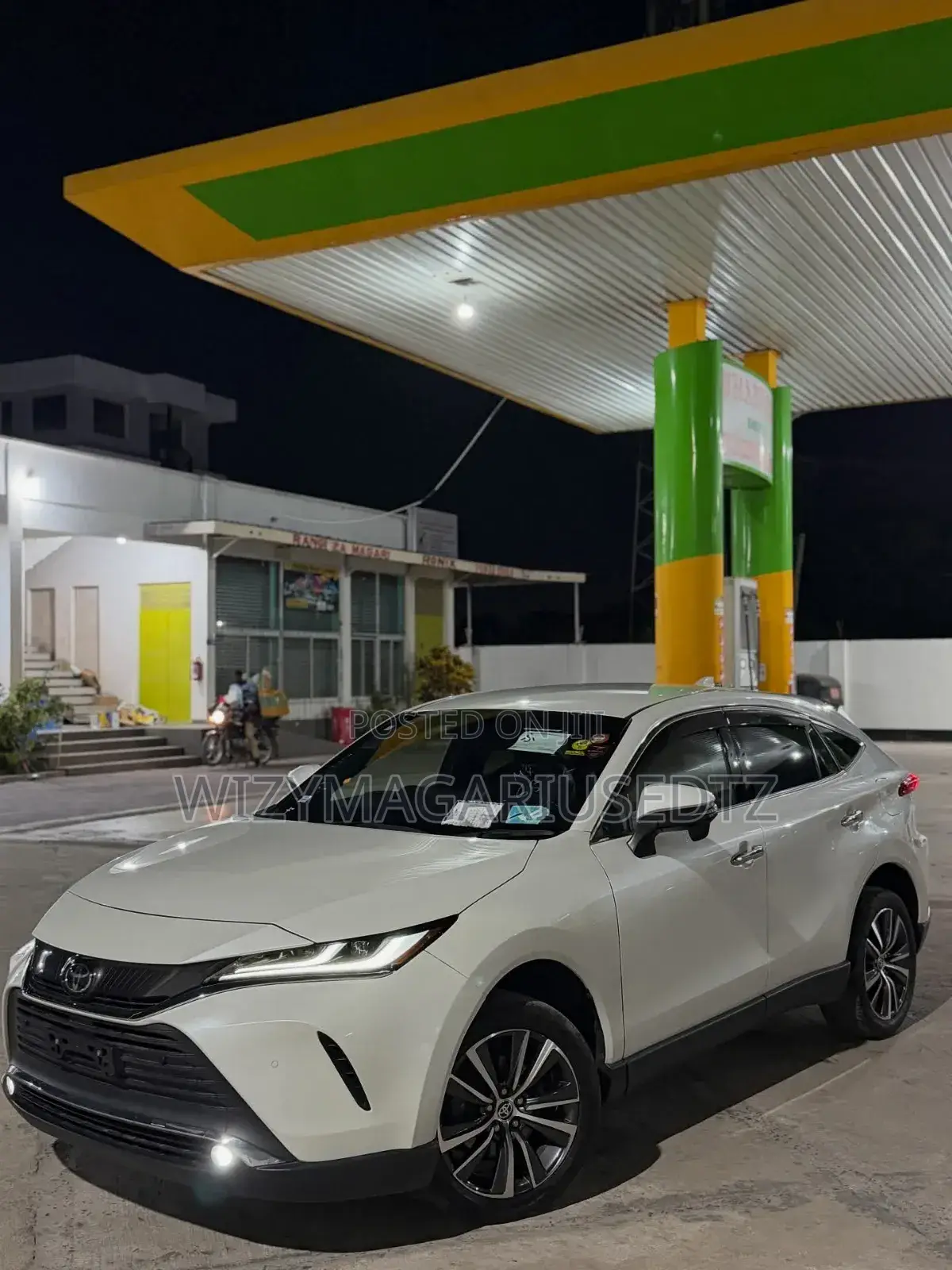 Toyota Harrier 2021 Off white