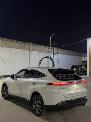 Toyota Harrier 2021 Off white