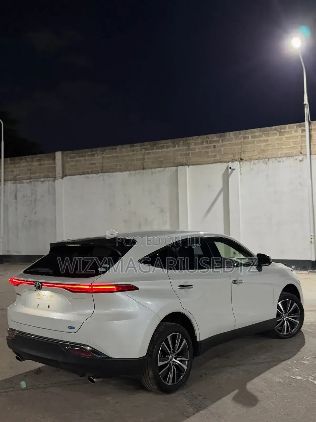 Toyota Harrier 2021 Off white