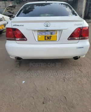 Toyota Crown 2006 White