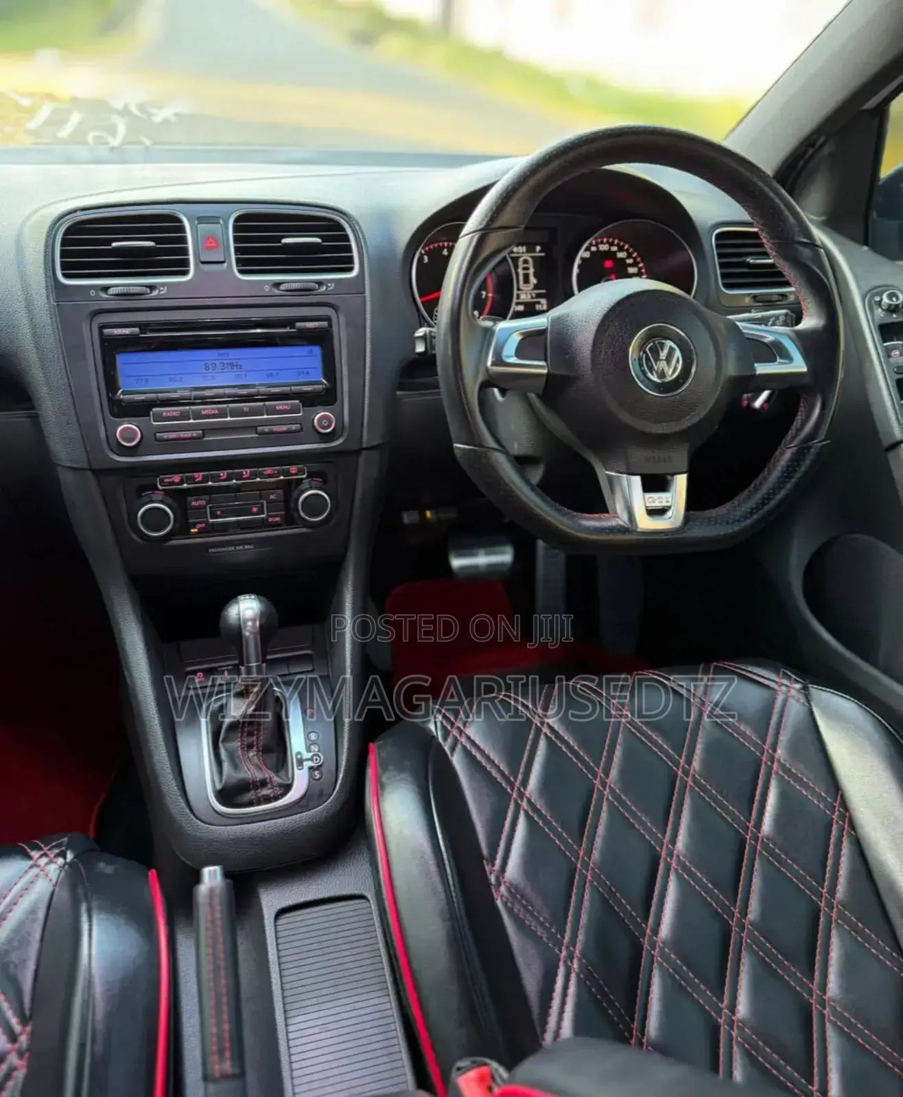 Volkswagen Polo 2011 Ivory