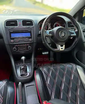 Volkswagen Polo 2011 Ivory
