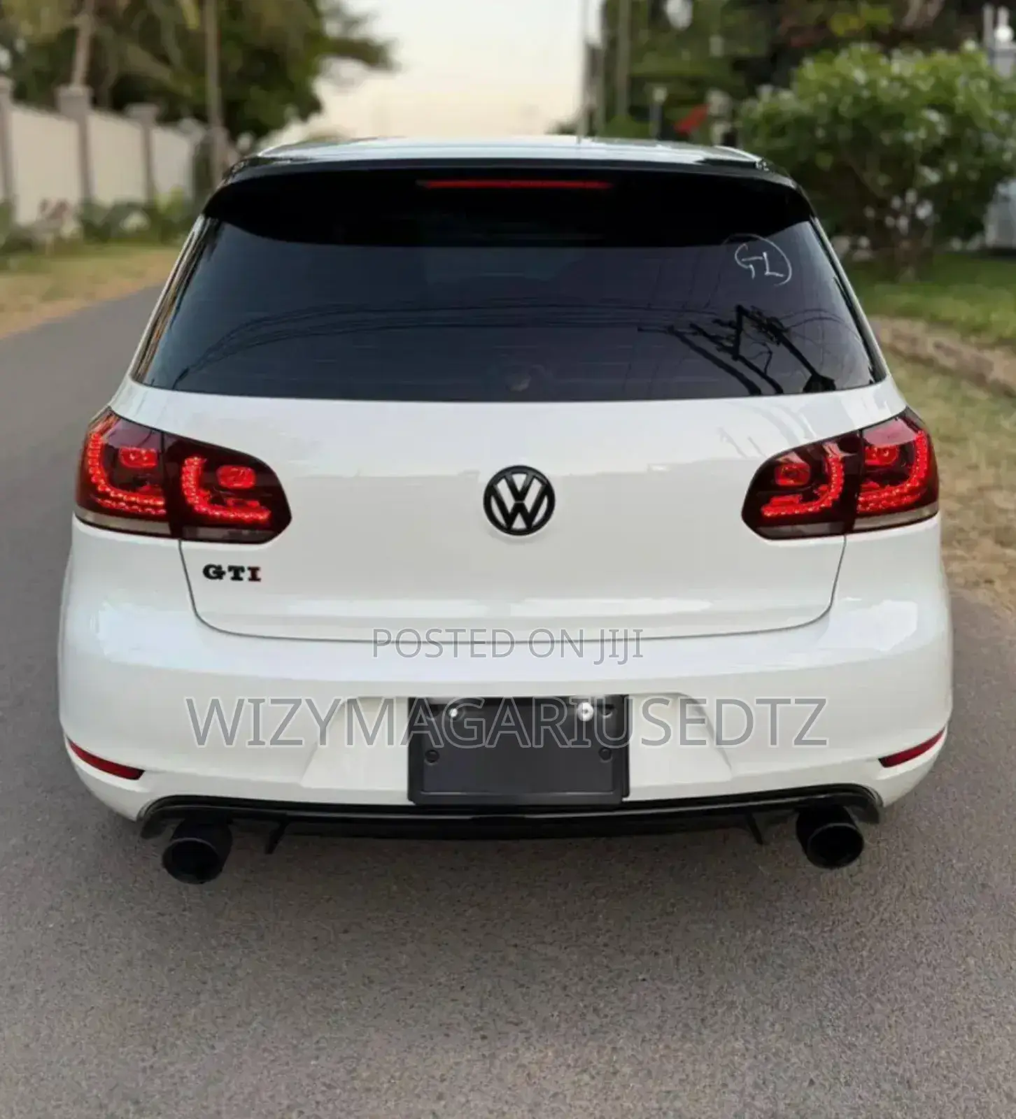Volkswagen Polo 2011 Ivory