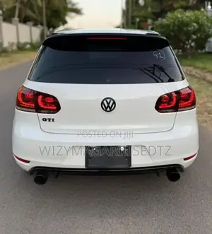 Volkswagen Polo 2011 Ivory