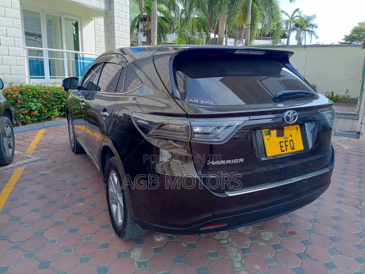 Toyota Harrier 2.0 2015 Black