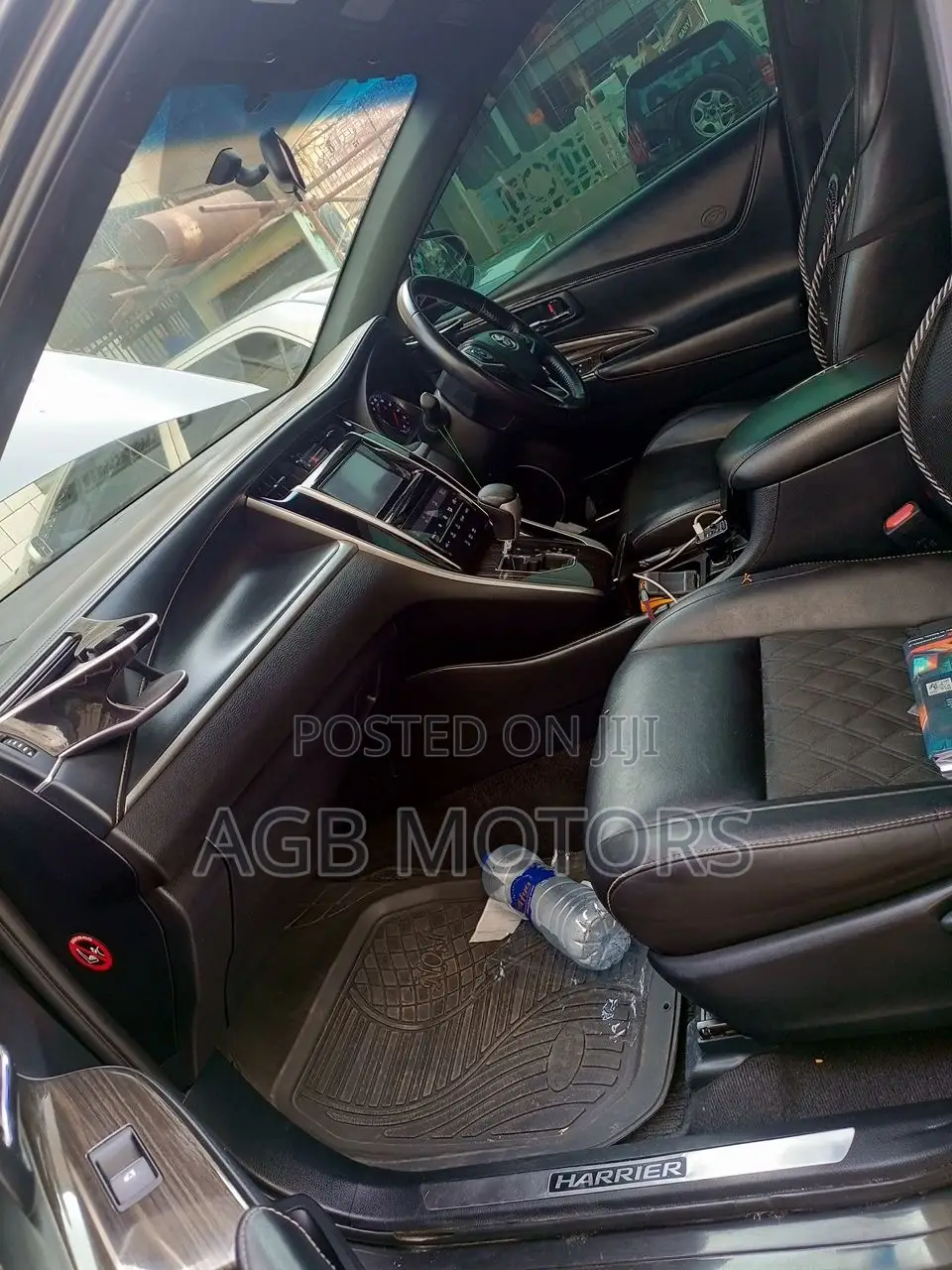 Toyota Harrier 2.0 2015 Black