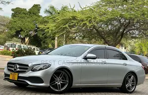Mercedes-Benz E200 2017 Silver