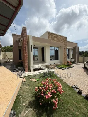 3bdrm House in Goba for sale