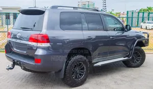 Toyota Land Cruiser 2020 Gray