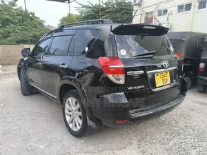 Toyota Vanguard 2010 Black