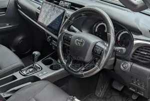 Toyota Hilux Revo Double Cab Deisel 2.4 AWD 2021 White