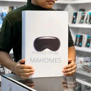 Apple Vision Pro Available 1tb
