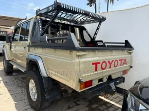 Toyota Land Cruiser 2021 Gold